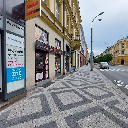 Apartman Csa #2# V Historickem Centru Hradec Kralove Exterior photo