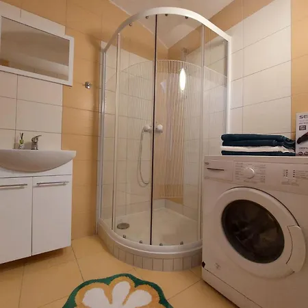 Apartman Csa #2# V Historickem Centru Hradec Kralove Exterior photo